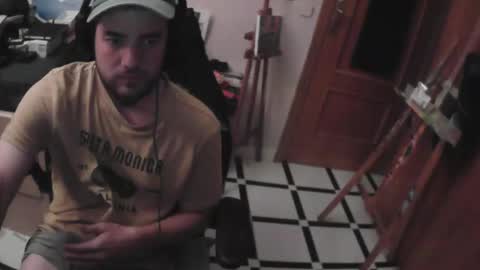 Snapshot of royer04 chatting on October 19, 11:20 pm royer04 online show from October 19, 11:20 pm