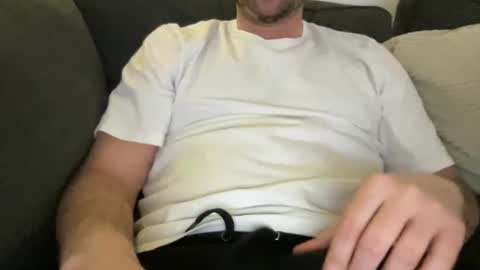 Snapshot of roythegil chatting on January 16, 10:12 pm roythegil online show from January 16, 10:12 pm