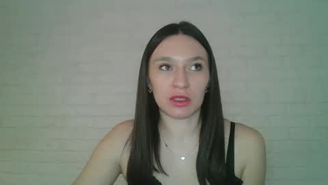 Roza05x online show from February 13, 9:23 am