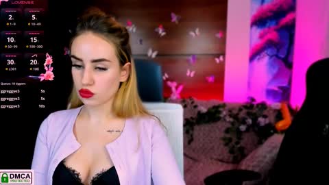 Snapshot of rozmary_ket chatting on February 13, 4:28 pm Im Rozmary nice to meet you 3 online show from February 13, 4:28 pm