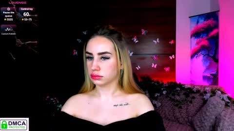 Snapshot of rozmary_ket chatting on February 6, 11:31 am Im Rozmary nice to meet you 3 online show from February 6, 11:31 am