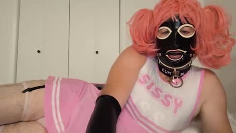 Snapshot of rubber3452 chatting on September 28, 7:56 pm rubber3452 online show from September 28, 7:56 pm