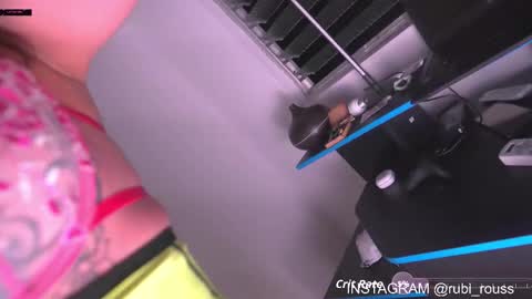 rubi rouss  instagran and X or tw  FAV VIBES11  9 33  101 moan and explode my balls online show from January 14, 3:47 am