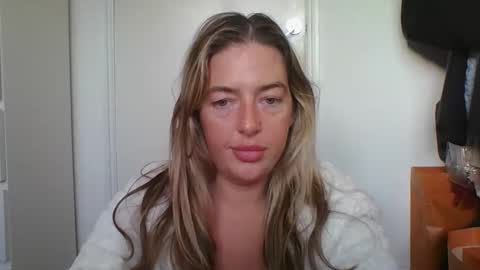 rubyredxxxoxxx online show from February 8, 8:29 am