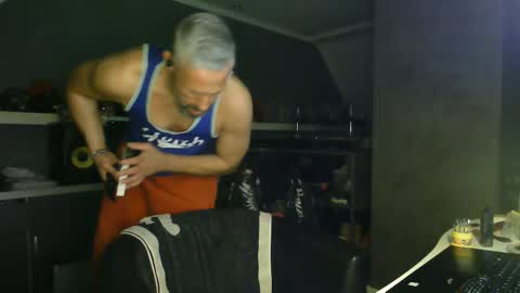 Snapshot of ruffi77 chatting on March 5, 11:38 pm Chico que rico Caliente online show from March 5, 11:38 pm