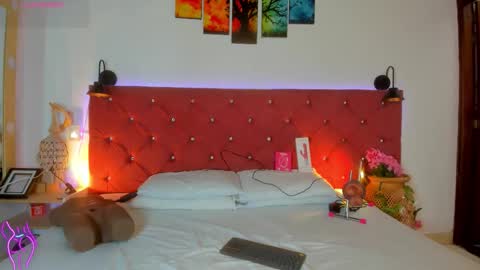 Ruth online show from March 4, 1:19 pm