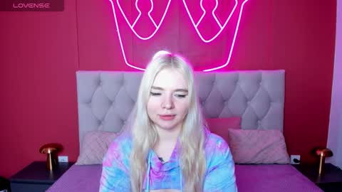 ruthbryant online show from September 16, 1:29 am