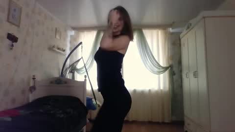 Snapshot of ruxashade chatting on October 7, 11:17 am ruxashade online show from October 7, 11:17 am