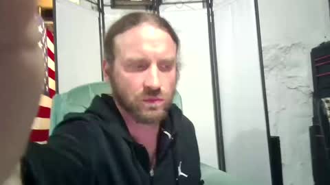 rwb1982 online show from October 14, 11:41 pm