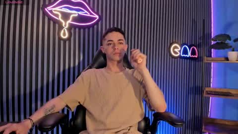 RYAN online show from November 18, 3:04 pm