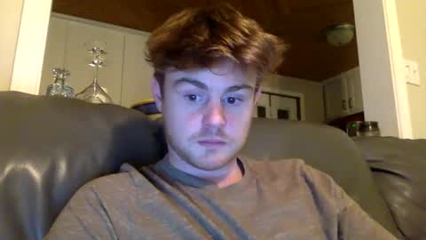 ryanhung_57 online show from December 4, 5:21 am