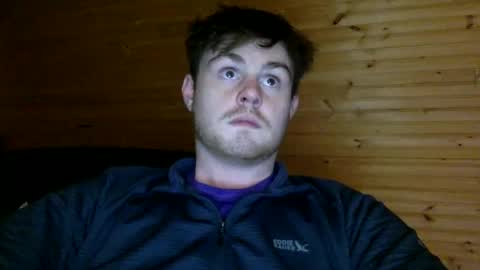 ryanhung_57 online show from January 8, 3:29 am