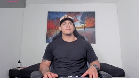 ryanwhite3 online show from April 8, 2:03 am