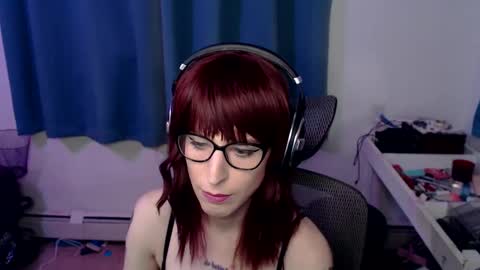 Snapshot of ryff_burnz chatting on February 12, 4:44 am Ryff Burnz online show from February 12, 4:44 am