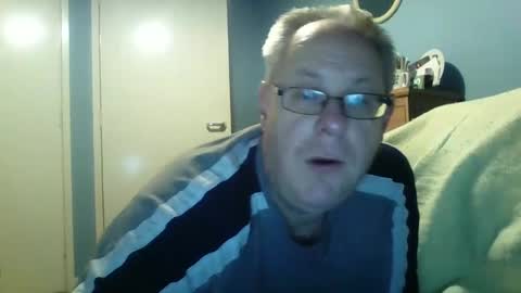 Snapshot of s536sny18 chatting on December 1, 8:11 pm s536sny18 online show from December 1, 8:11 pm