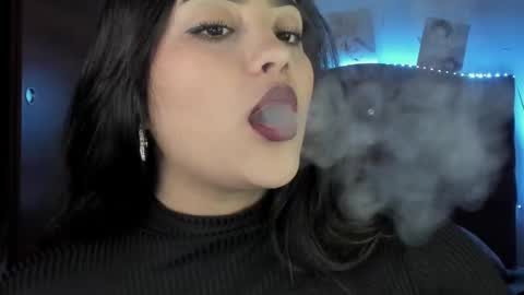 Snapshot of s_demoni1 chatting on December 19, 11:14 pm S H A R O N model independient online show from December 19, 11:14 pm