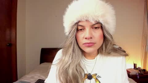 Leslie Beltrn online show from April 20, 2:58 am