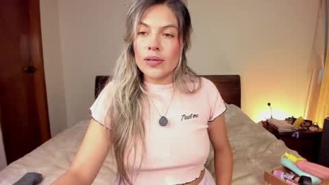 Leslie Beltrn online show from April 22, 4:30 am