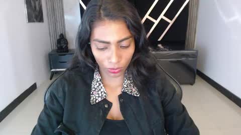 saara_ch1 online show from April 23, 7:15 pm