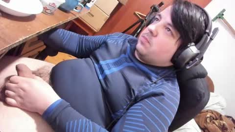 1141323  my Lord Mister Max   moms treasure online show from April 14, 8:34 pm