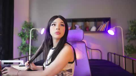 Snapshot of sabrina_bloom_ chatting on October 1, 12:48 pm sabri online show from October 1, 12:48 pm