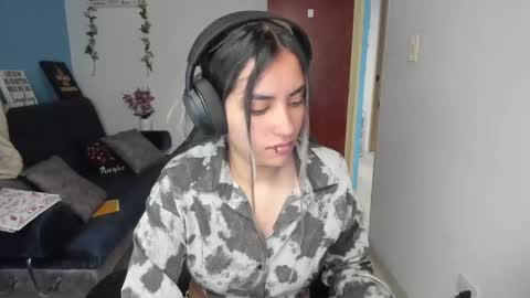 Snapshot of sabrina_chester_02 chatting on February 22, 2:19 pm Angie online show from February 22, 2:19 pm