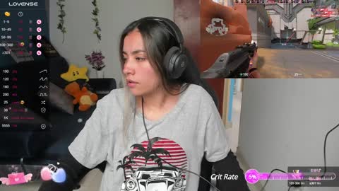 Snapshot of sabrina_chester_02 chatting on January 28, 6:07 pm Angie online show from January 28, 6:07 pm
