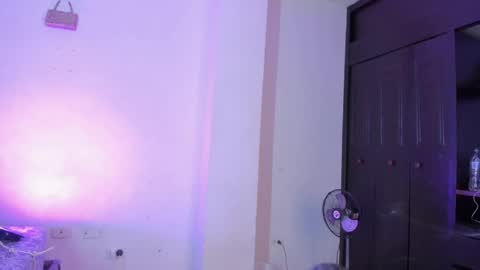 sabrina_lopez1 online show from April 29, 5:34 am