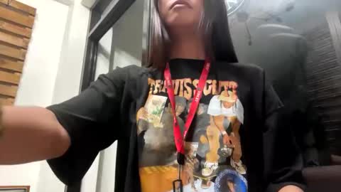 Snapshot of sabrina_maxx chatting on March 2, 6:40 pm Nadine online show from March 2, 6:40 pm