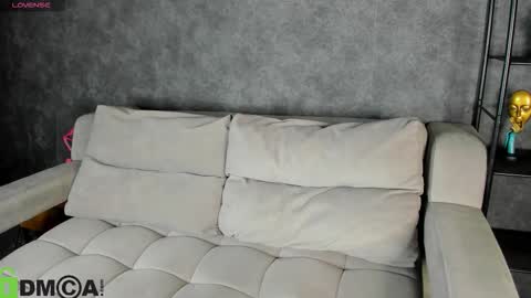 Snapshot of sabrina_moun chatting on October 20, 9:25 am sabrina_moun online show from October 20, 9:25 am