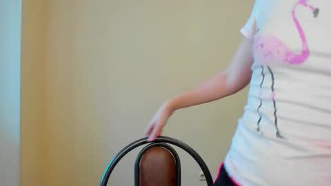 Snapshot of sabrina_tin chatting on September 15, 9:11 am sabrina_tin online show from September 15, 9:11 am