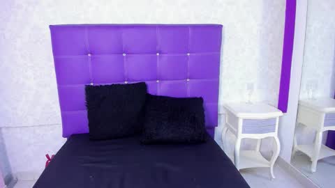 sabrinalaroux online show from November 21, 12:52 am