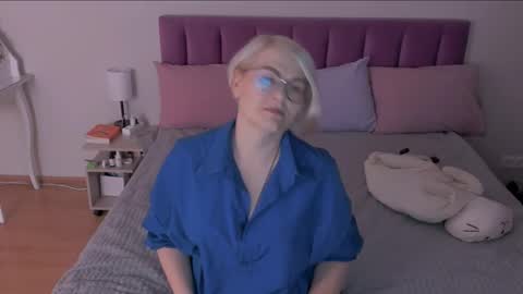 Sabrina MacMarren online show from March 11, 7:58 pm