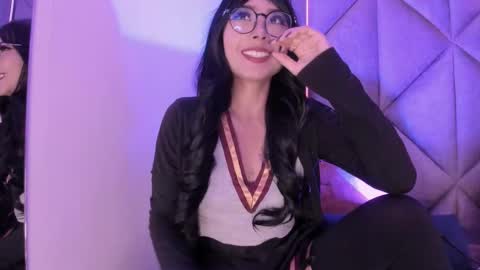 S A B R I N A  online show from September 9, 1:33 pm