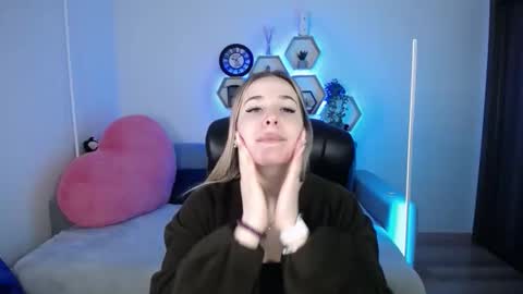 Sabrina Violet online show from January 16, 9:07 am