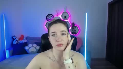 Snapshot of sabrinviolet chatting on September 23, 8:08 am Sabrina Violet online show from September 23, 8:08 am