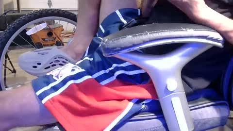 Dee online show from October 19, 1:27 pm