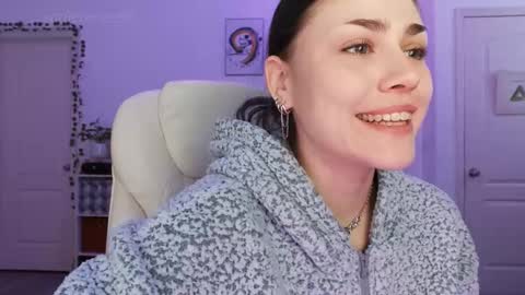 Sadie Renee  online show from October 17, 9:52 pm