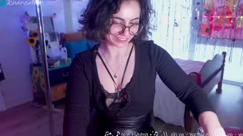 Snapshot of safaeri chatting on February 25, 9:48 pm Safa online show from February 25, 9:48 pm