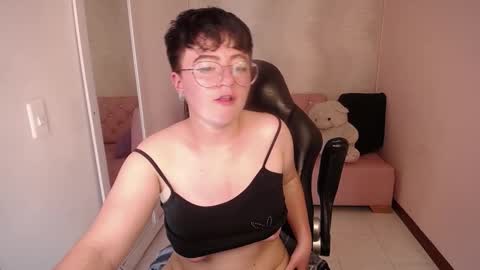 Snapshot of safyka chatting on March 5, 11:38 pm SAFYKA online show from March 5, 11:38 pm