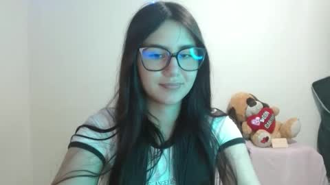 Sahaliefox  online show from September 29, 1:26 am