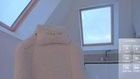 You can call me Lo if someone writes to me in the pm without paying an instant BAN online show from November 25, 1:10 pm