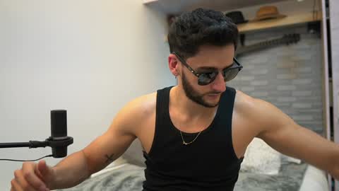 saimon  online show from February 1, 2:05 am