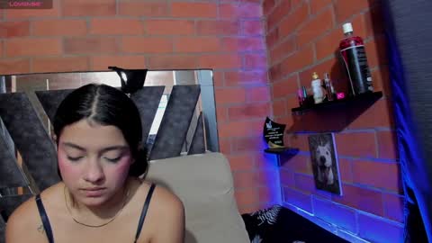 Snapshot of sainix_ chatting on January 8, 1:32 am sainix_ online show from January 8, 1:32 am