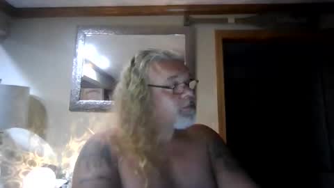 saintbeenadick online show from May 7, 3:24 am