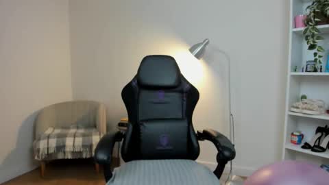 Sakura Harper online show from October 1, 6:01 am