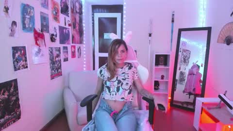 Snapshot of sakura_of chatting on September 24, 3:19 pm sakura_of online show from September 24, 3:19 pm