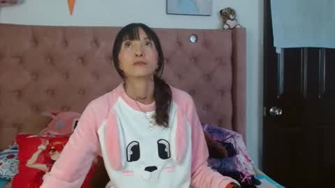 Snapshot of sakura_skinny chatting on March 5, 3:40 pm Sakura Skinny online show from March 5, 3:40 pm