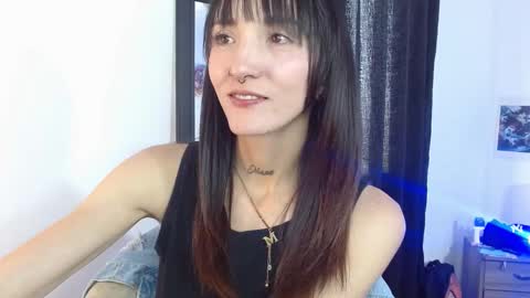 Snapshot of sakura_skinny chatting on February 27, 5:26 pm Sakura Skinny online show from February 27, 5:26 pm