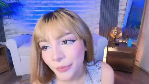 Sakura Moss online show from April 14, 3:10 am